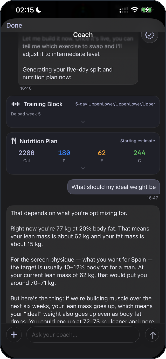 Sagoma on iPhone: the coach answering with the user's own training block and a 2,280 calorie nutrition plan.